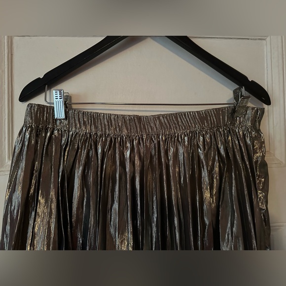 Gap Metallic Skirt Size L - Picture 4 of 6